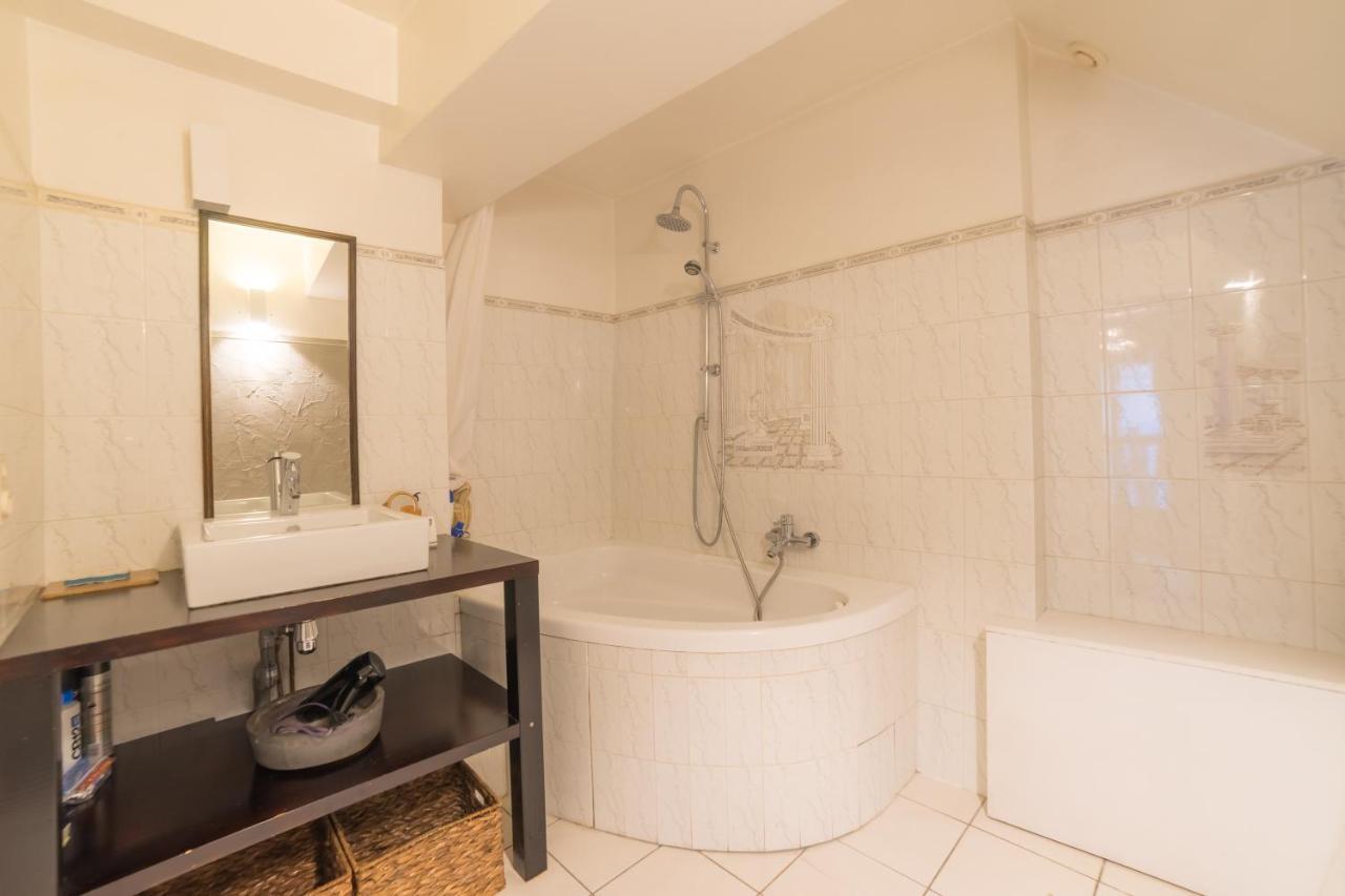 Appartements Atypiques Centre Ville Annecy Luaran gambar